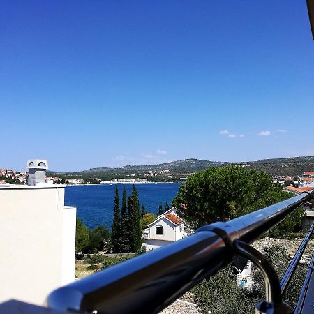 Maiv Residence - Family & Designer Suites Rogoznica  Εξωτερικό φωτογραφία