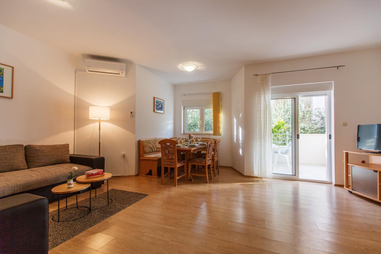 Maiv Residence - Family & Designer Suites Rogoznica  Εξωτερικό φωτογραφία