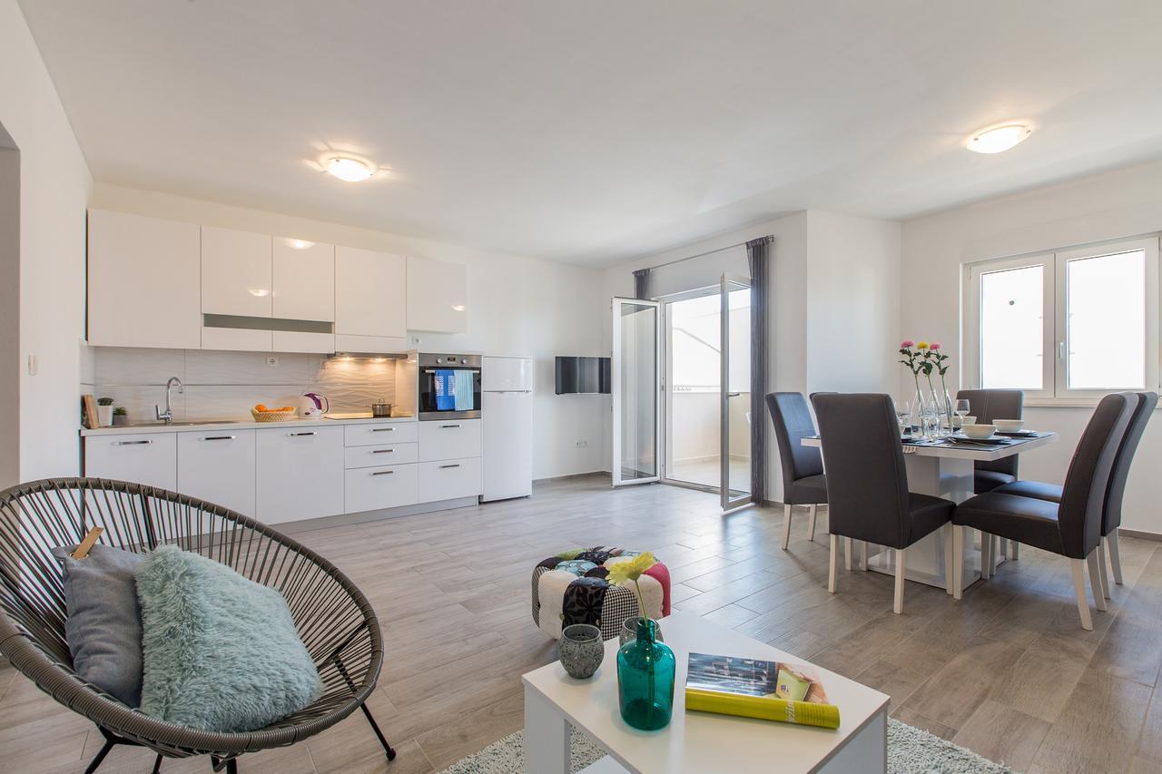 Maiv Residence - Family & Designer Suites Rogoznica  Εξωτερικό φωτογραφία