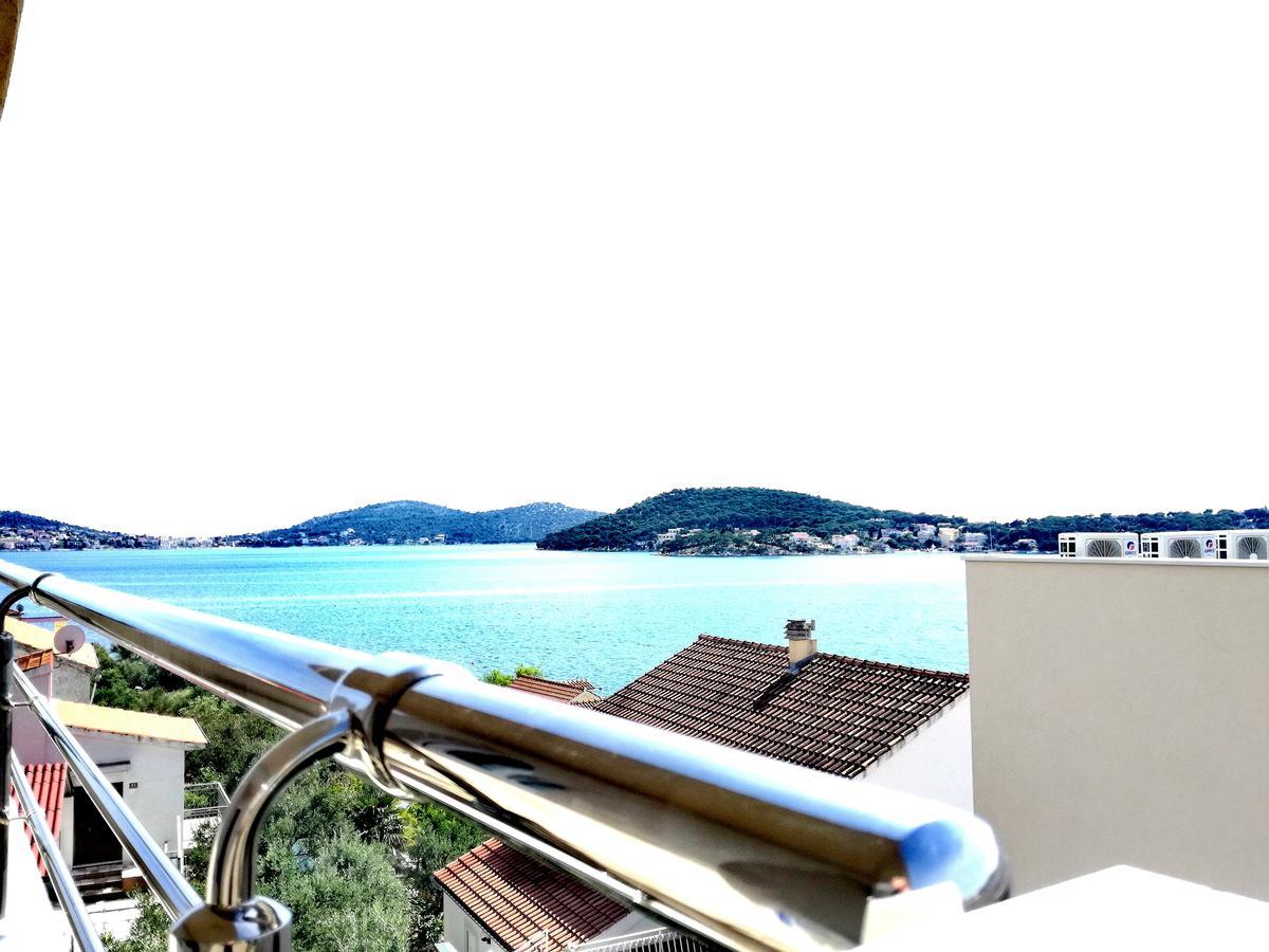 Maiv Residence - Family & Designer Suites Rogoznica  Εξωτερικό φωτογραφία