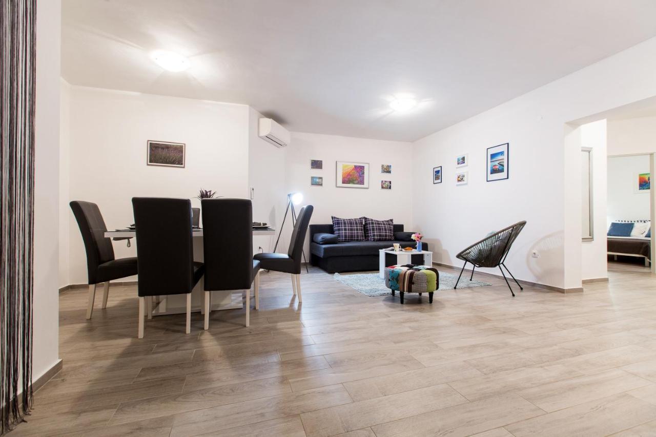 Maiv Residence - Family & Designer Suites Rogoznica  Δωμάτιο φωτογραφία