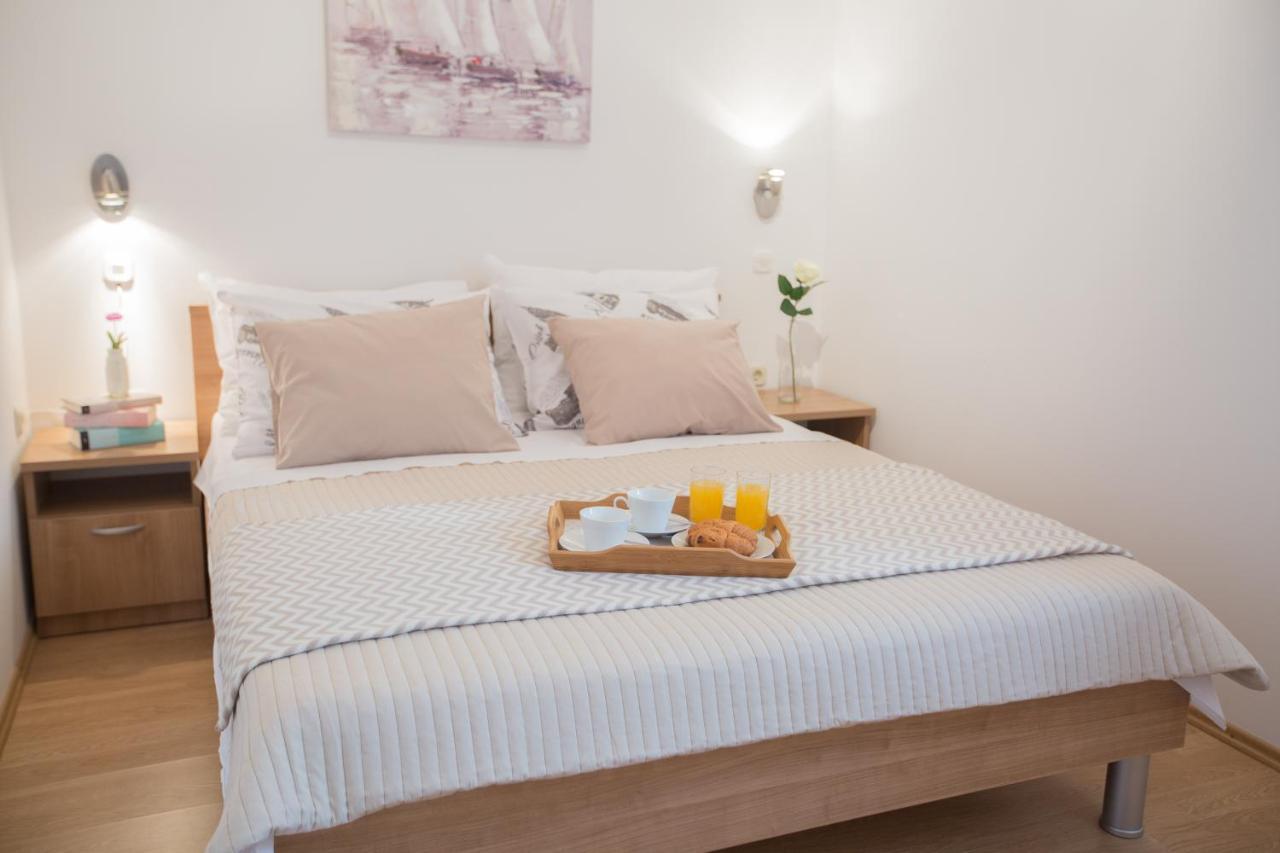 Maiv Residence - Family & Designer Suites Rogoznica  Δωμάτιο φωτογραφία