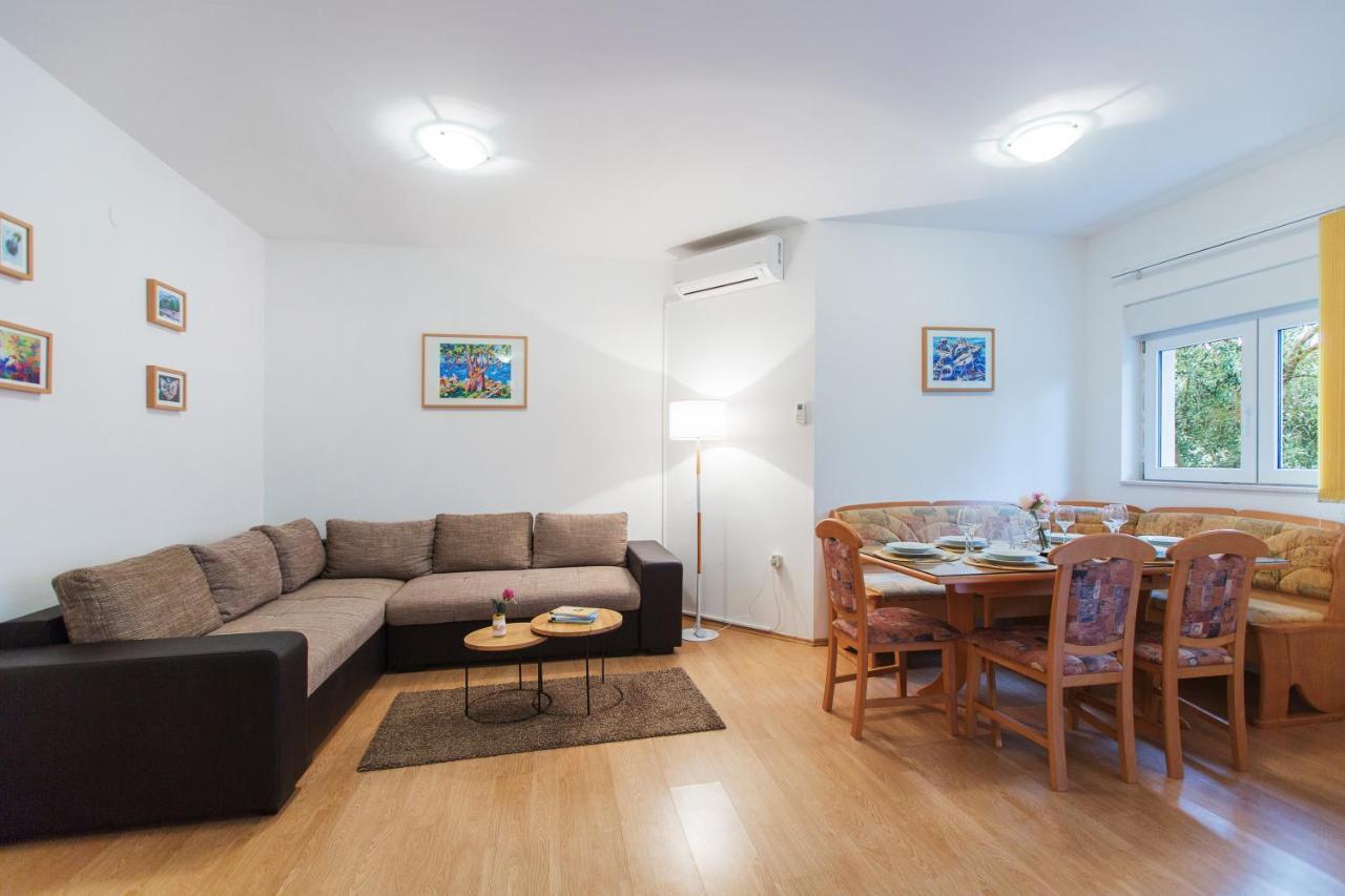 Maiv Residence - Family & Designer Suites Rogoznica  Δωμάτιο φωτογραφία